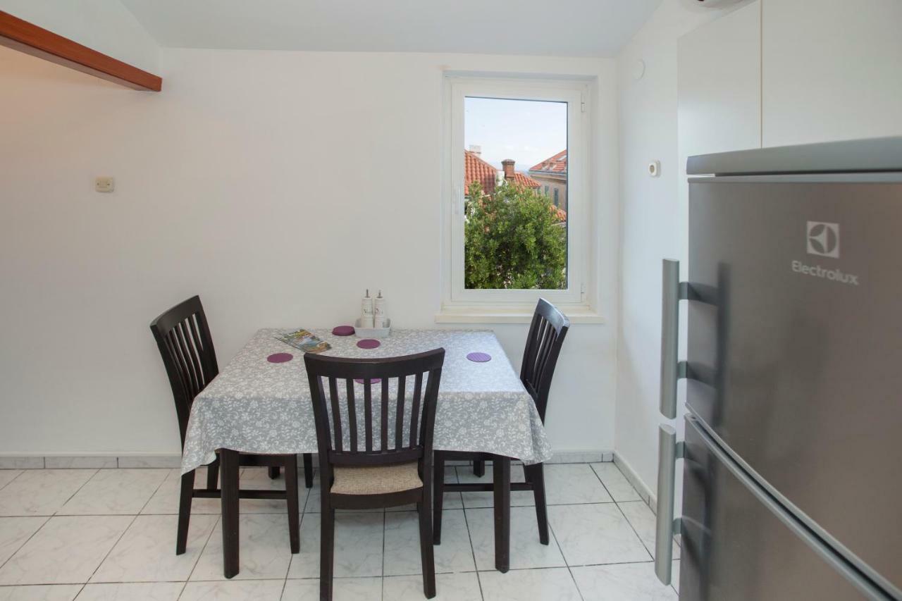 Prime Location Penthouse Apt With A Large Terrace Split Exterior photo